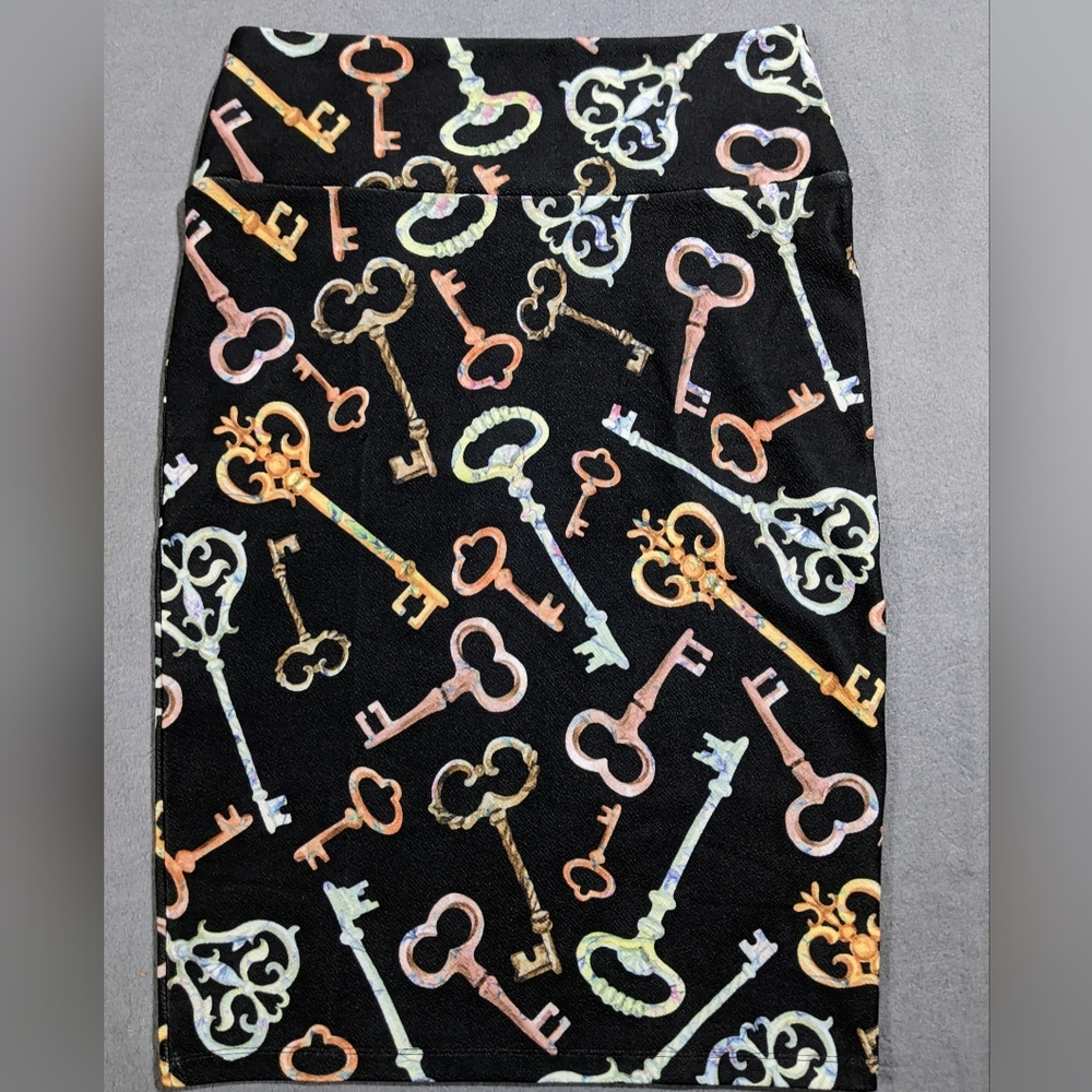 Lularoe pull on cassie skirt Small skeleton key polyester spandex - Picture 1 of 6